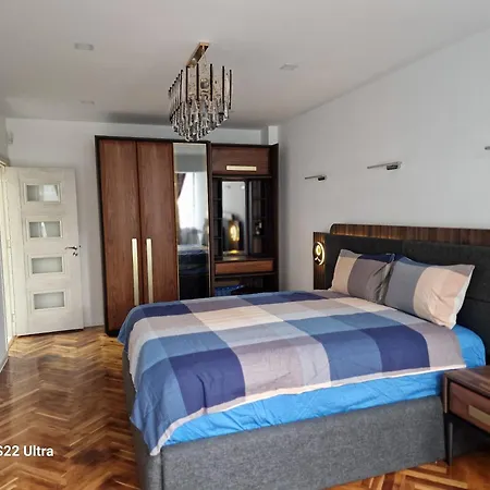 Ester * Μπουργκάς