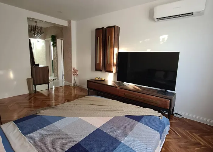 Апартамент Ester *